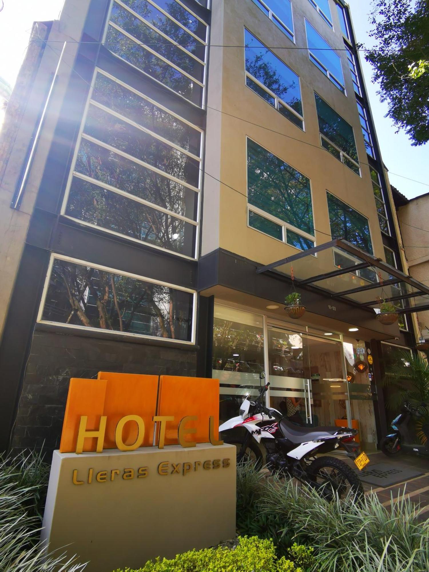 Hotel Lleras Express Μεντεγίν Εξωτερικό φωτογραφία