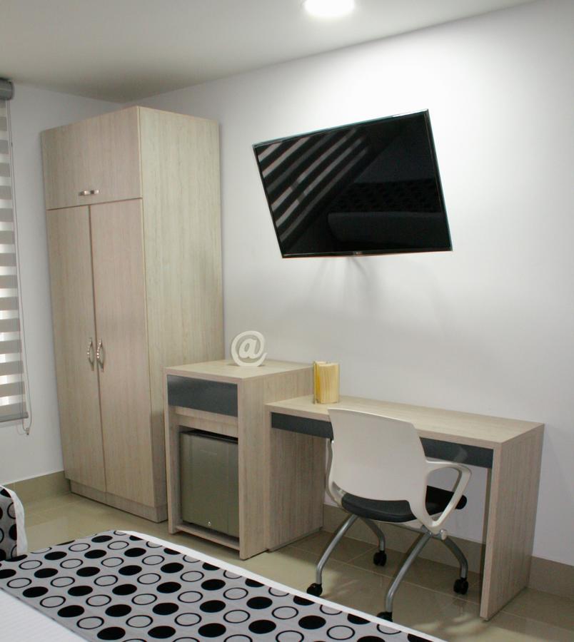 Hotel Lleras Express Μεντεγίν Εξωτερικό φωτογραφία